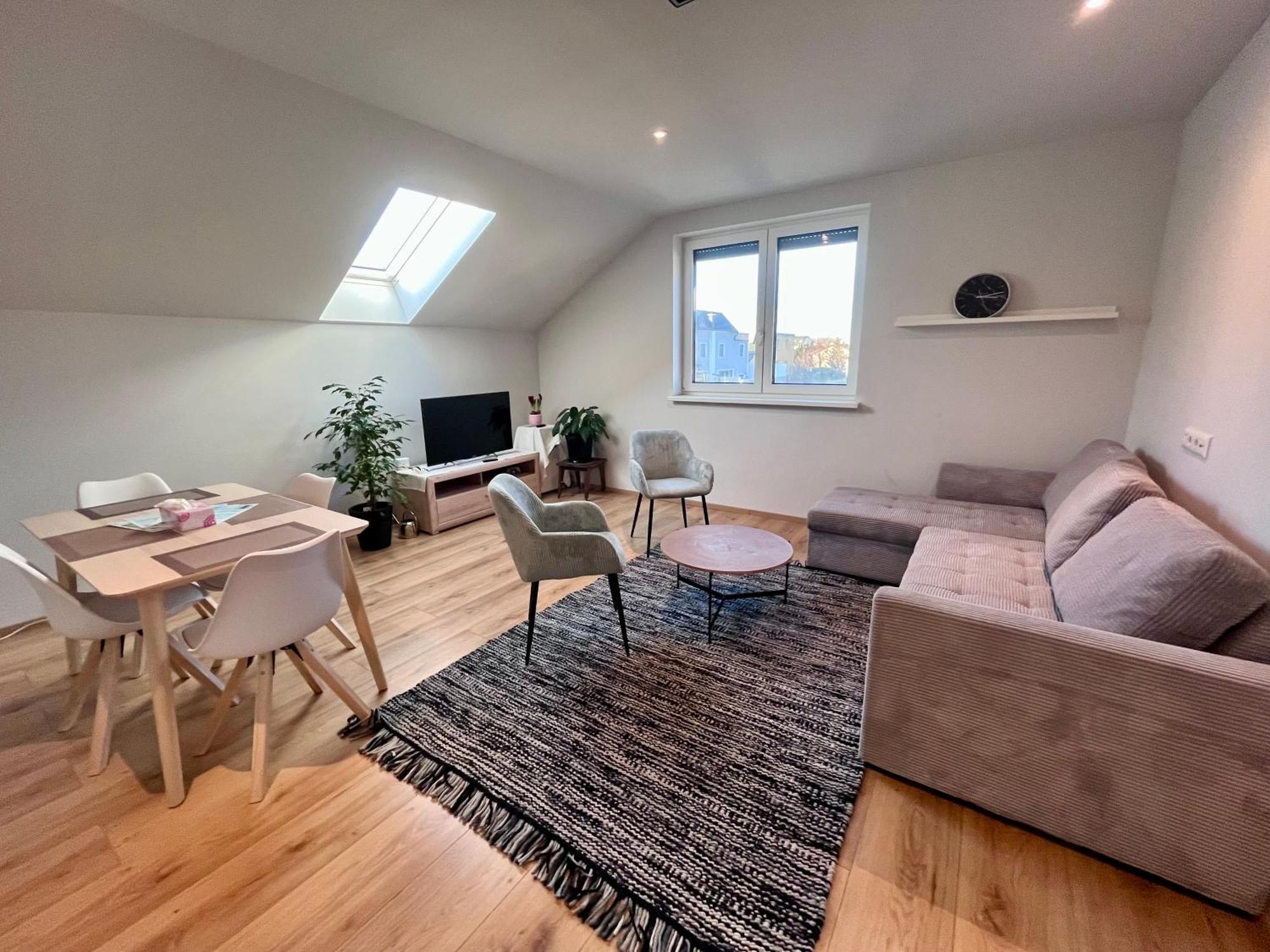 Cozy Apartment Near Vienna Airport Schwechat Luaran gambar